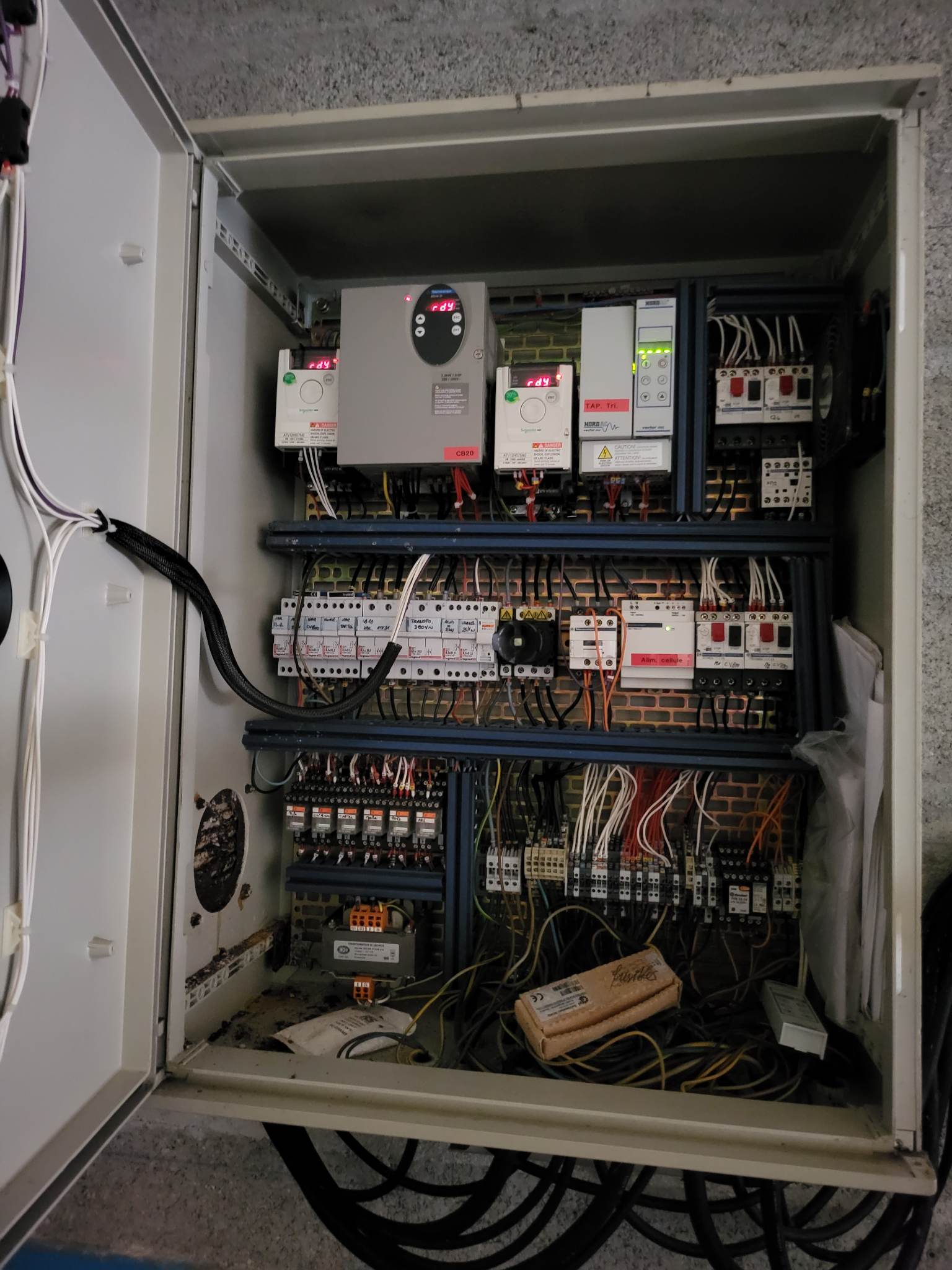 armoire electrique 1